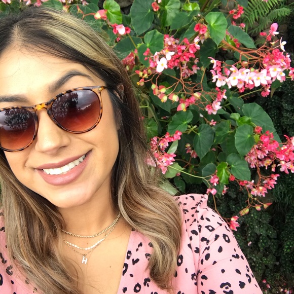 Meet your Posher, Denise - Picture 1 of 1